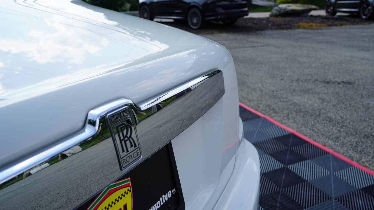 Rolls-Royce Ghost 4dr Sdn 2011