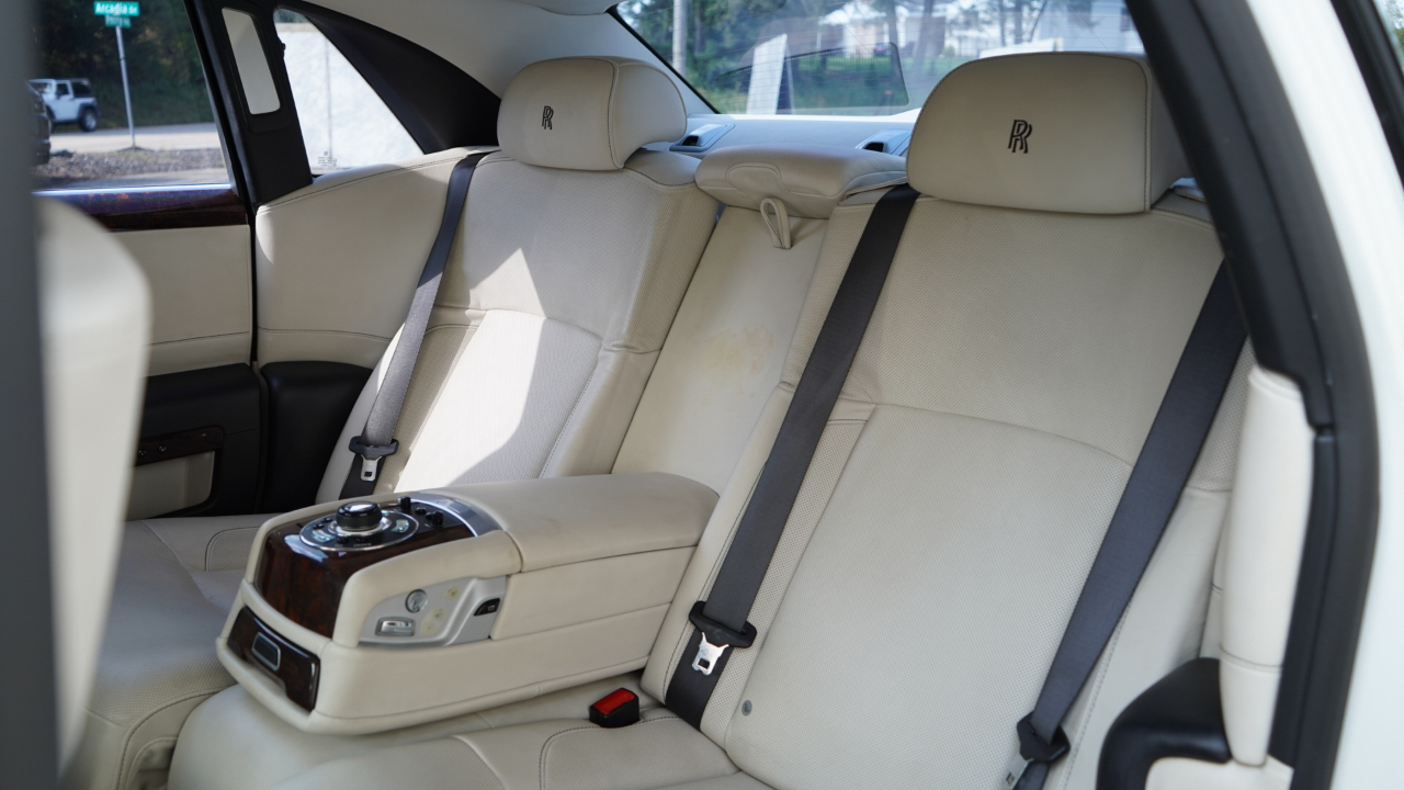 Rolls-Royce Ghost 4dr Sdn 2011