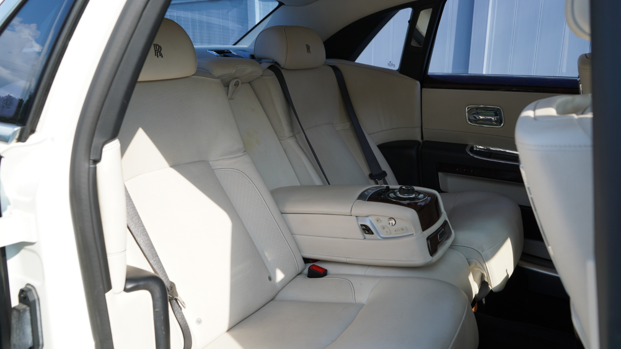 Rolls-Royce Ghost 4dr Sdn 2011
