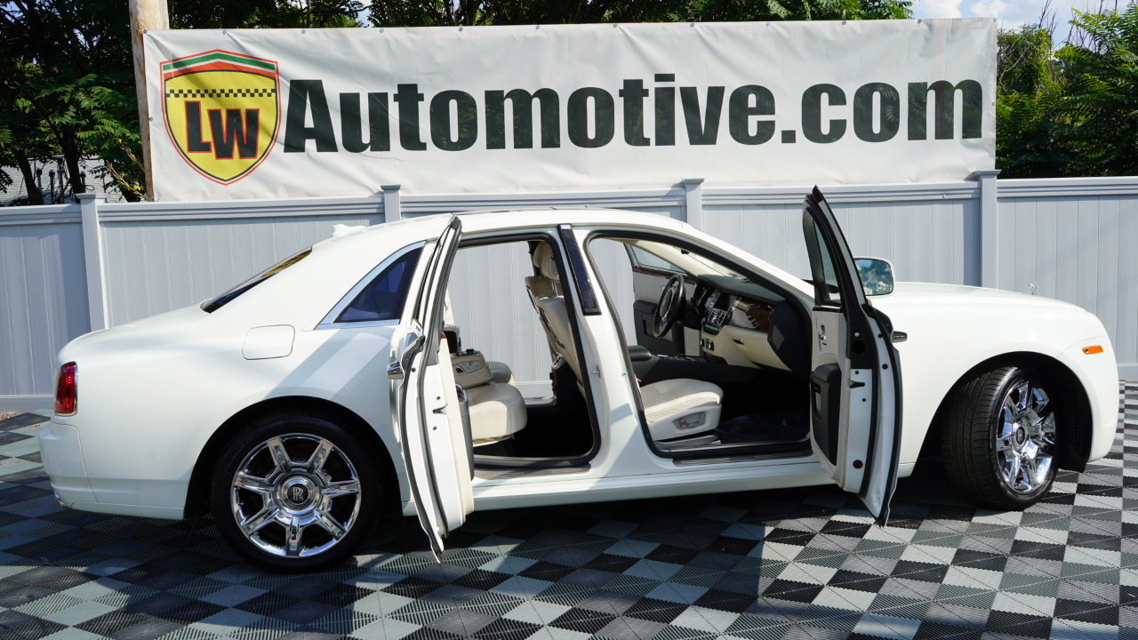 Rolls-Royce Ghost 4dr Sdn 2011