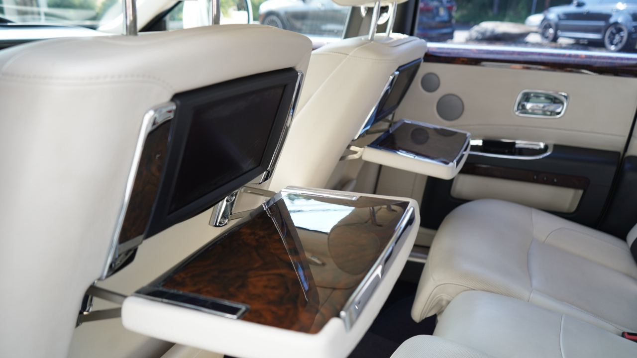 Rolls-Royce Ghost 4dr Sdn 2011