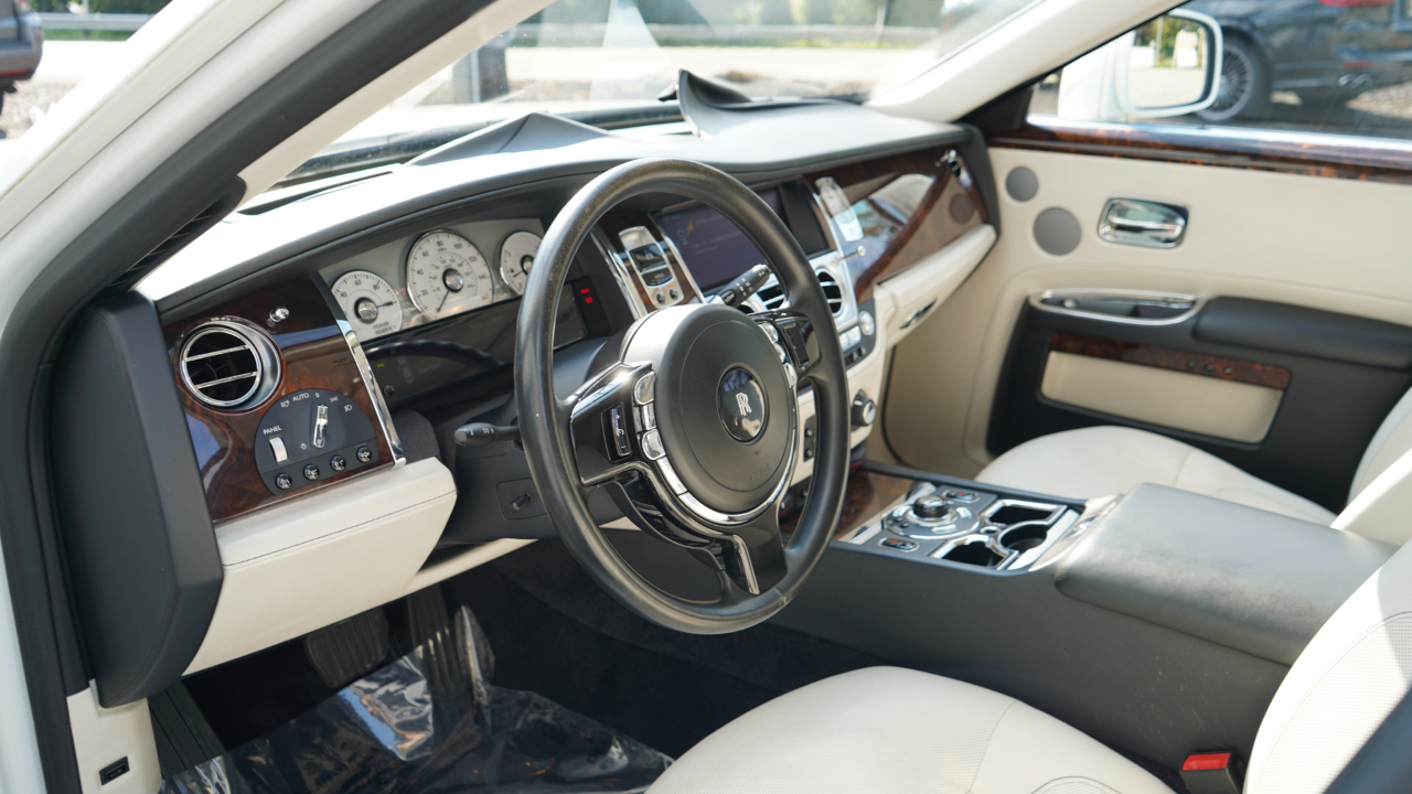 Rolls-Royce Ghost 4dr Sdn 2011