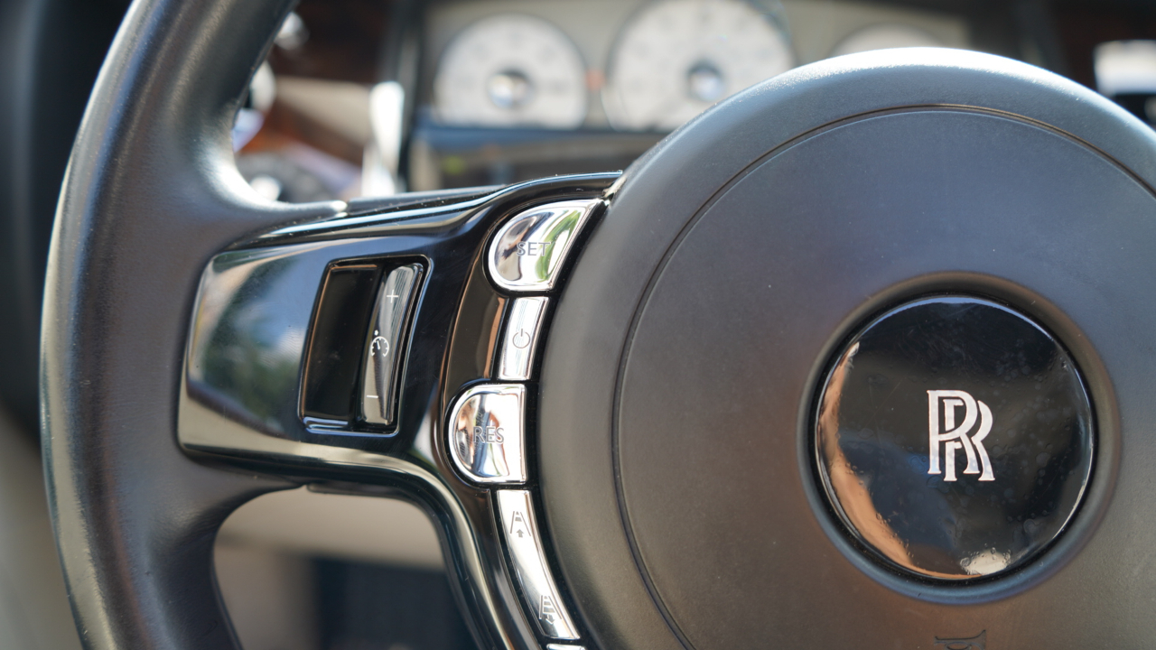 Rolls-Royce Ghost 4dr Sdn 2011