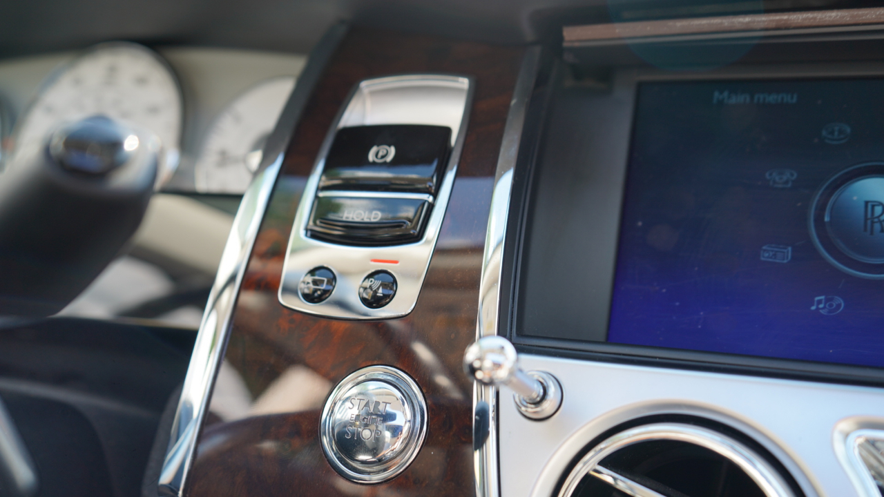 Rolls-Royce Ghost 4dr Sdn 2011