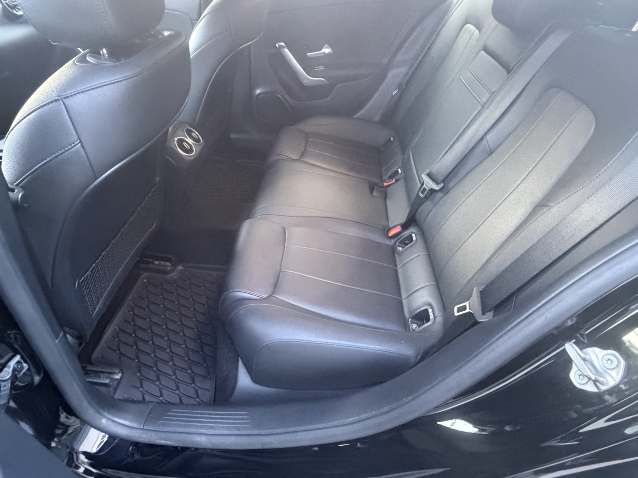 Mercedes-Benz A-Class A 220 4MATIC Sedan 2022