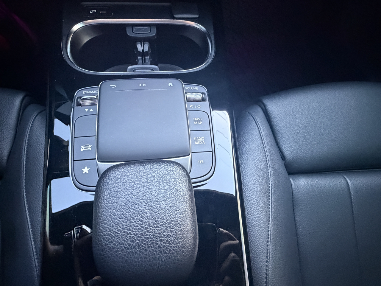 Mercedes-Benz A-Class A 220 4MATIC Sedan 2022