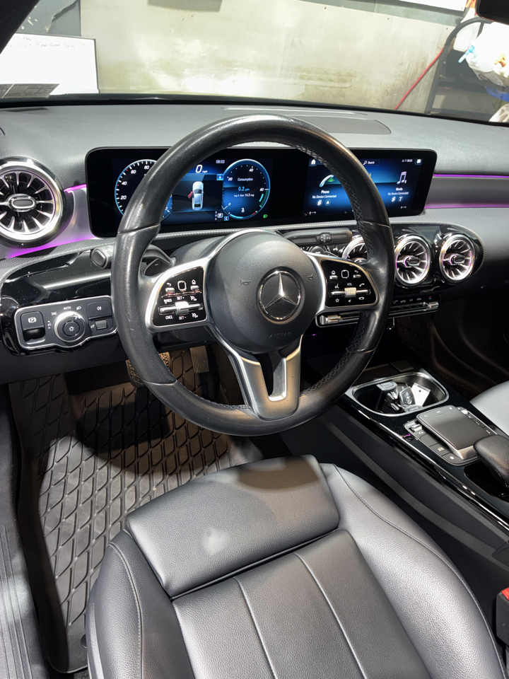 Mercedes-Benz A-Class A 220 4MATIC Sedan 2022