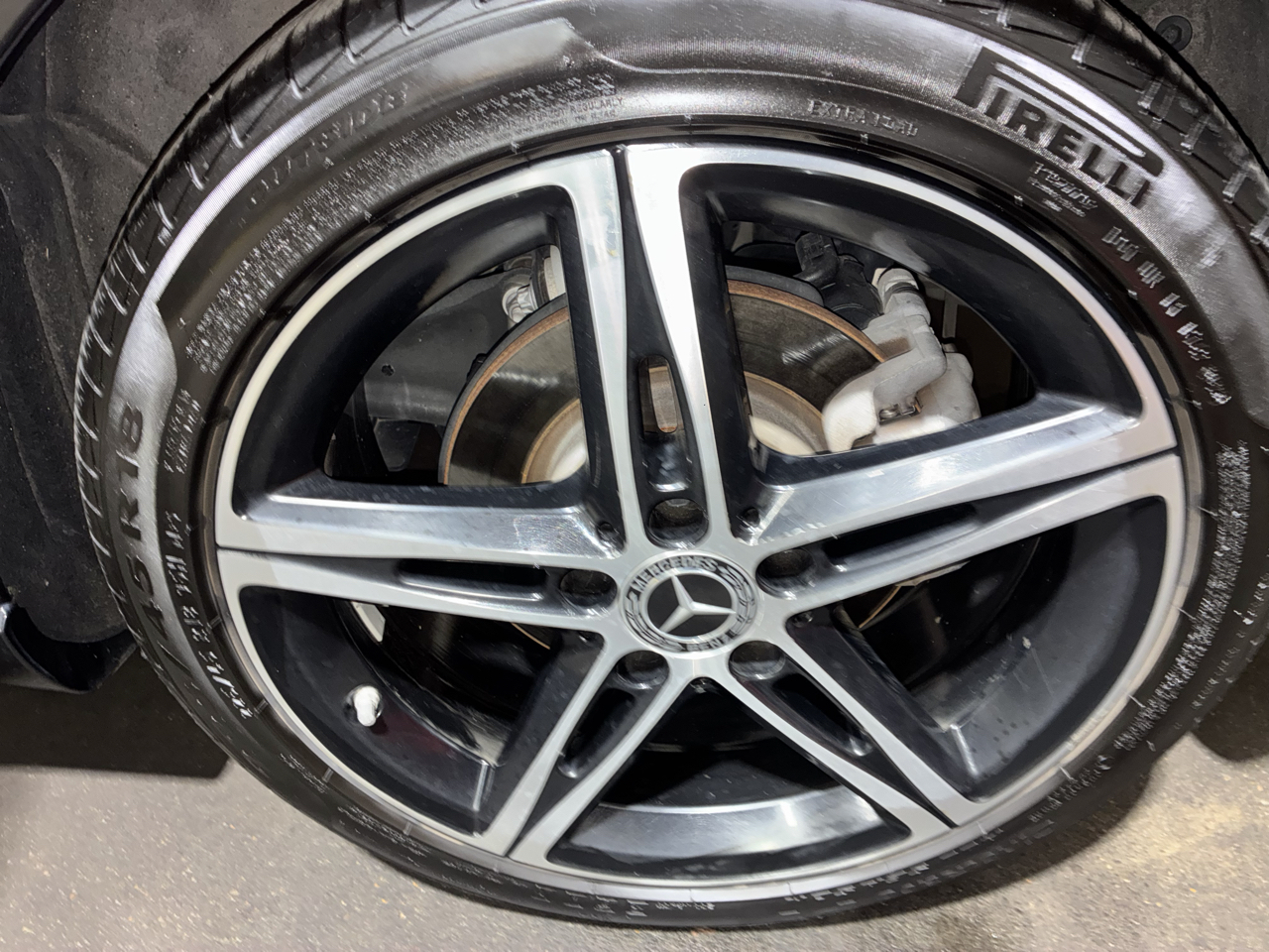 Mercedes-Benz A-Class A 220 4MATIC Sedan 2022