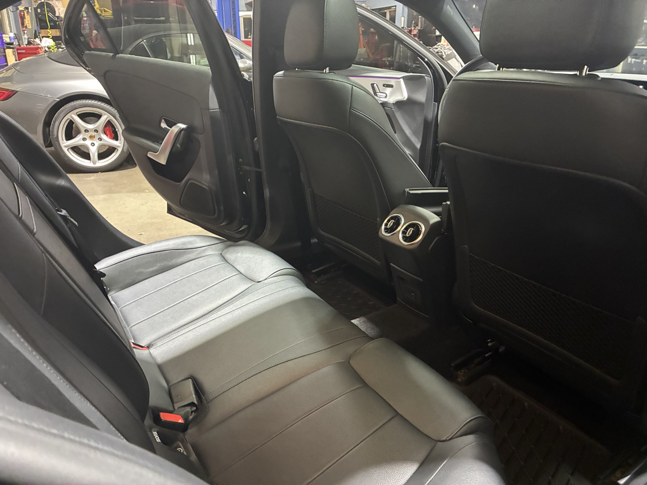 Mercedes-Benz A-Class A 220 4MATIC Sedan 2022