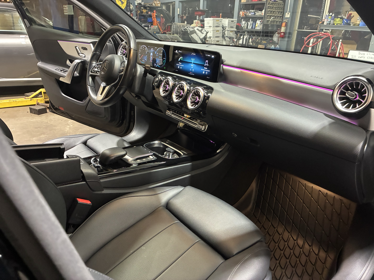 Mercedes-Benz A-Class A 220 4MATIC Sedan 2022