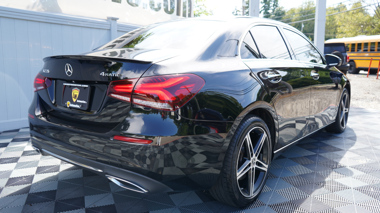 Mercedes-Benz A-Class A 220 4MATIC Sedan 2022