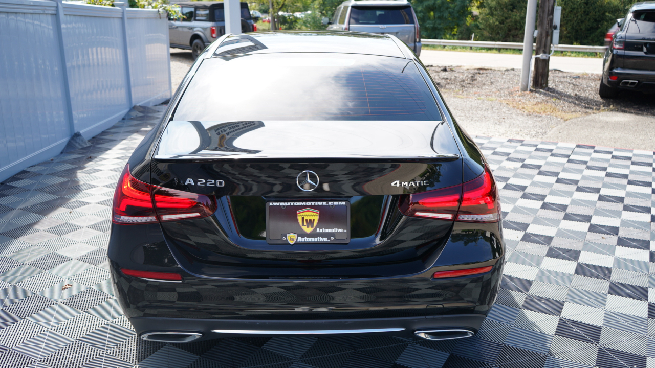 Mercedes-Benz A-Class A 220 4MATIC Sedan 2022