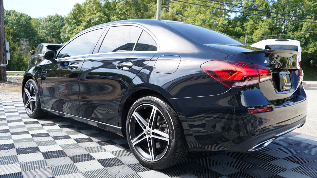 Mercedes-Benz A-Class A 220 4MATIC Sedan 2022