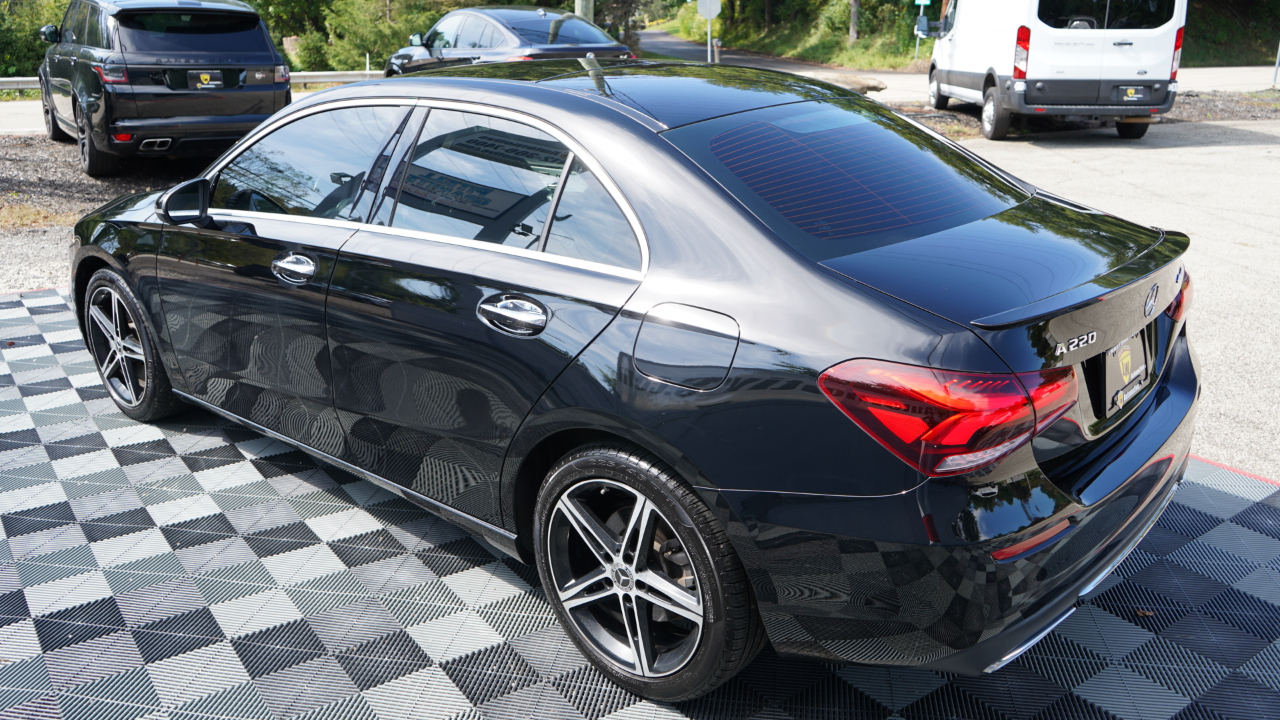 Mercedes-Benz A-Class A 220 4MATIC Sedan 2022