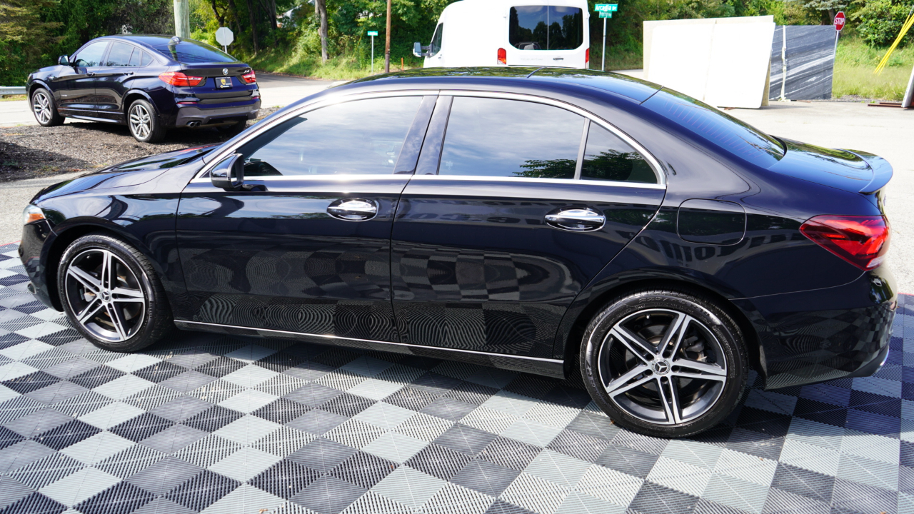 Mercedes-Benz A-Class A 220 4MATIC Sedan 2022