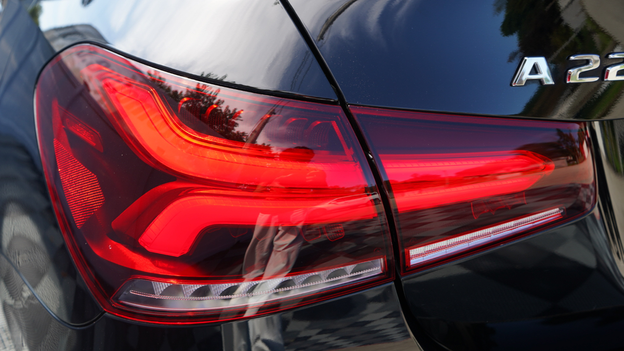 Mercedes-Benz A-Class A 220 4MATIC Sedan 2022