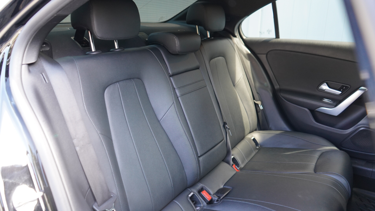Mercedes-Benz A-Class A 220 4MATIC Sedan 2022