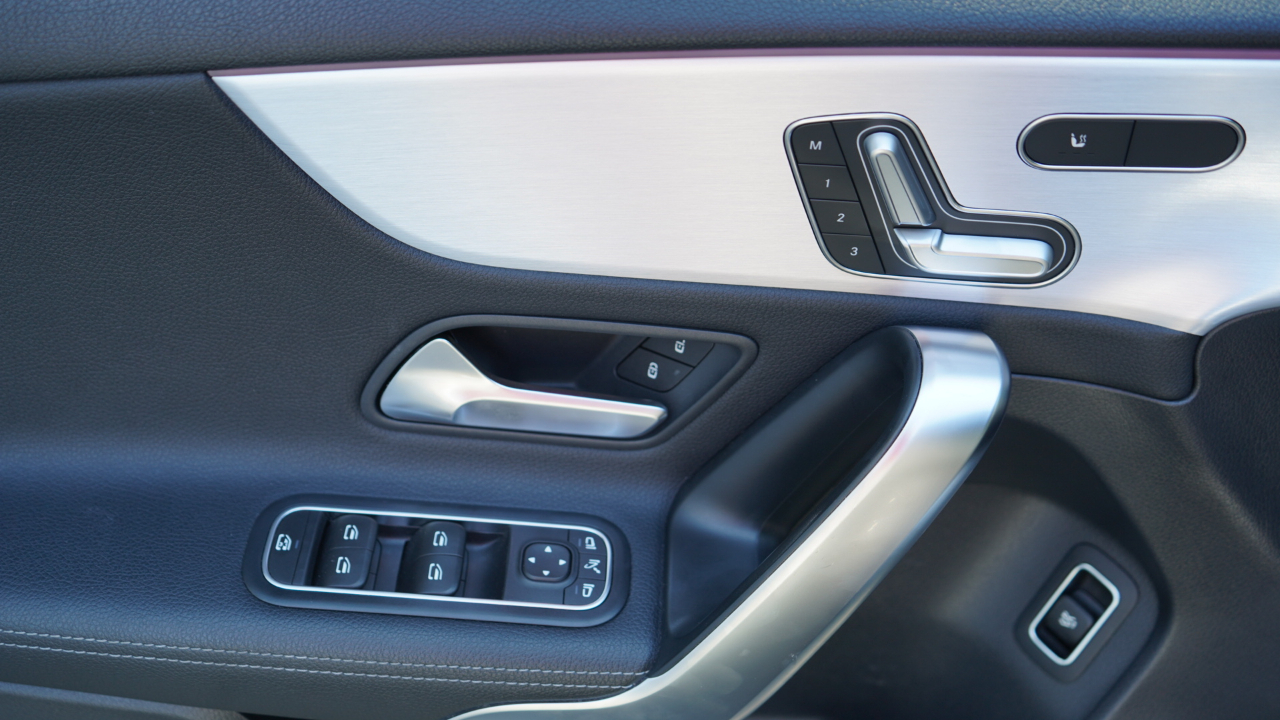 Mercedes-Benz A-Class A 220 4MATIC Sedan 2022
