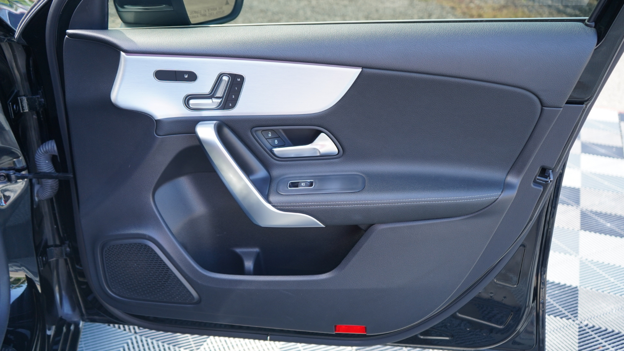 Mercedes-Benz A-Class A 220 4MATIC Sedan 2022