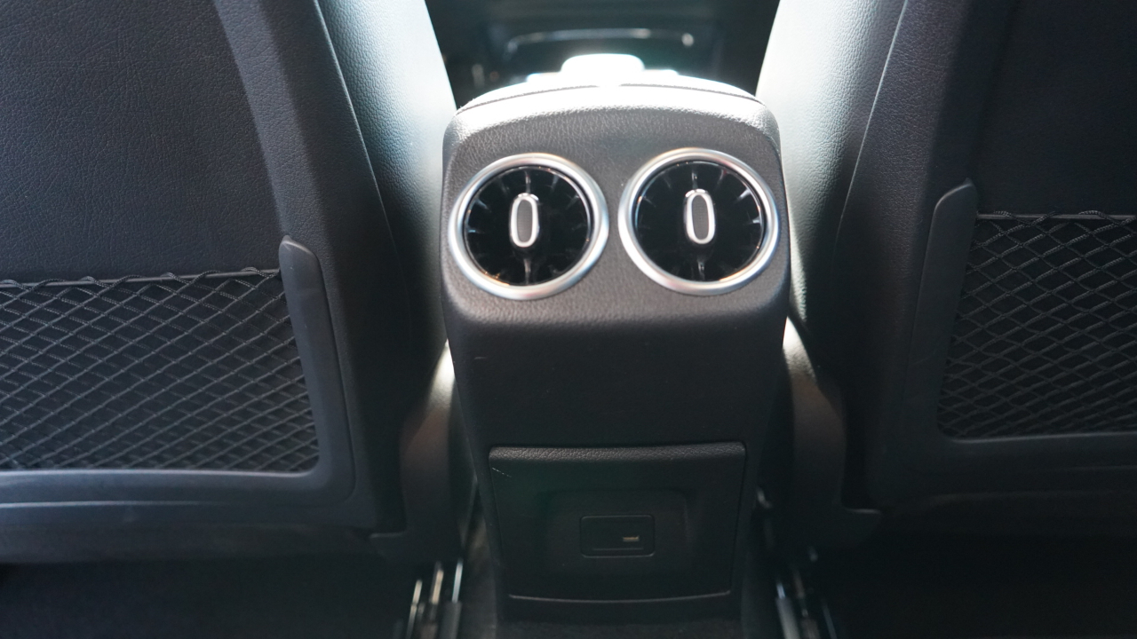 Mercedes-Benz A-Class A 220 4MATIC Sedan 2022