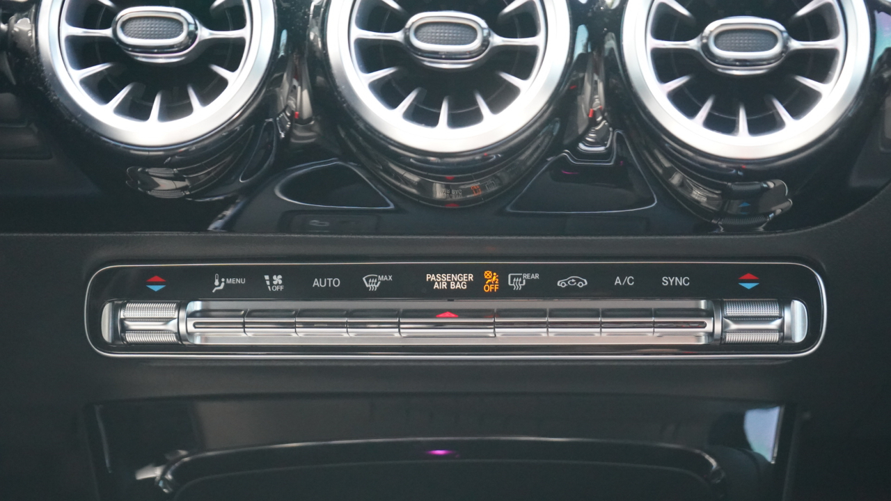 Mercedes-Benz A-Class A 220 4MATIC Sedan 2022