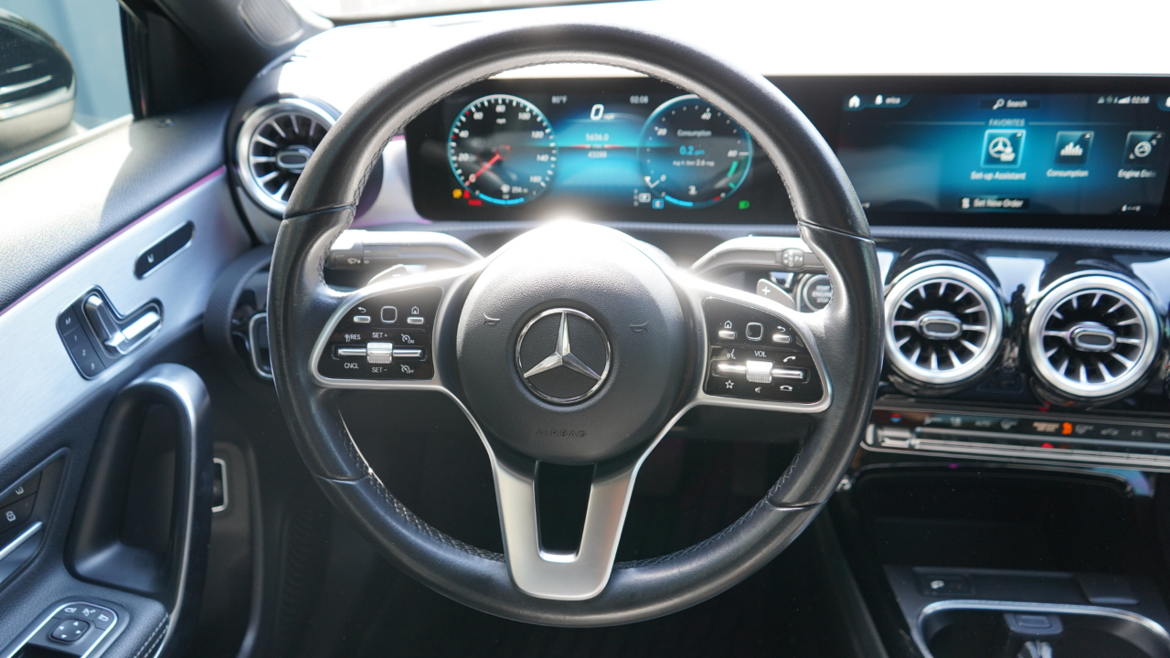 Mercedes-Benz A-Class A 220 4MATIC Sedan 2022