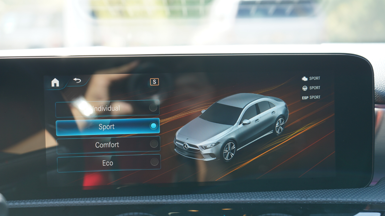 Mercedes-Benz A-Class A 220 4MATIC Sedan 2022