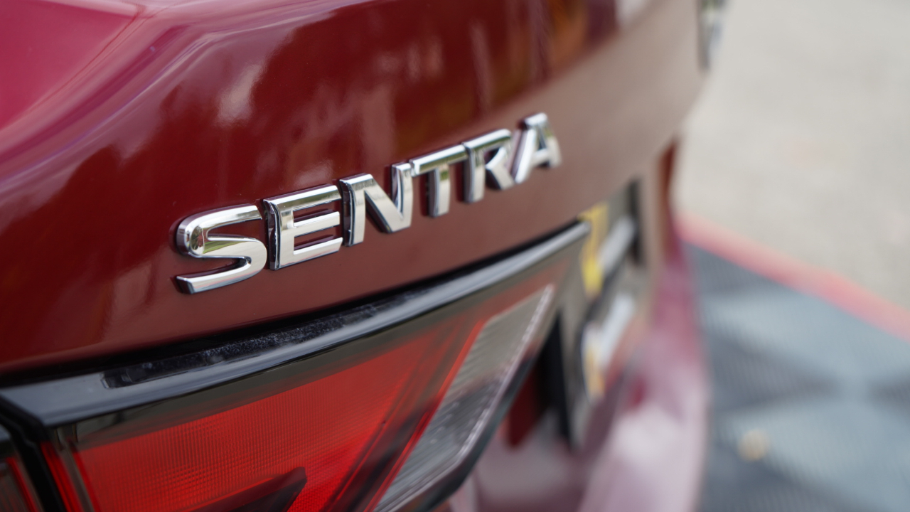 Nissan Sentra SV CVT 2020