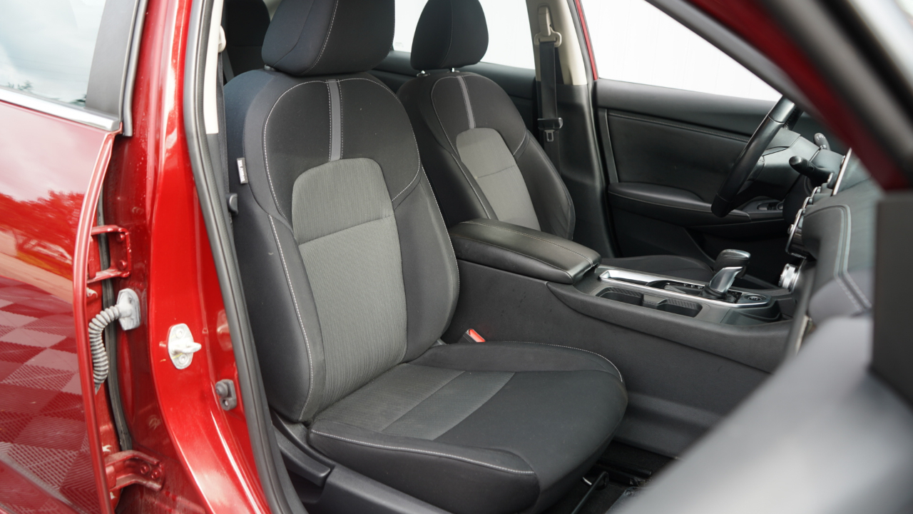 Nissan Sentra SV CVT 2020