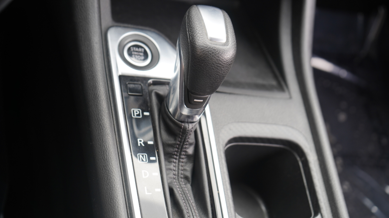 Nissan Sentra SV CVT 2020