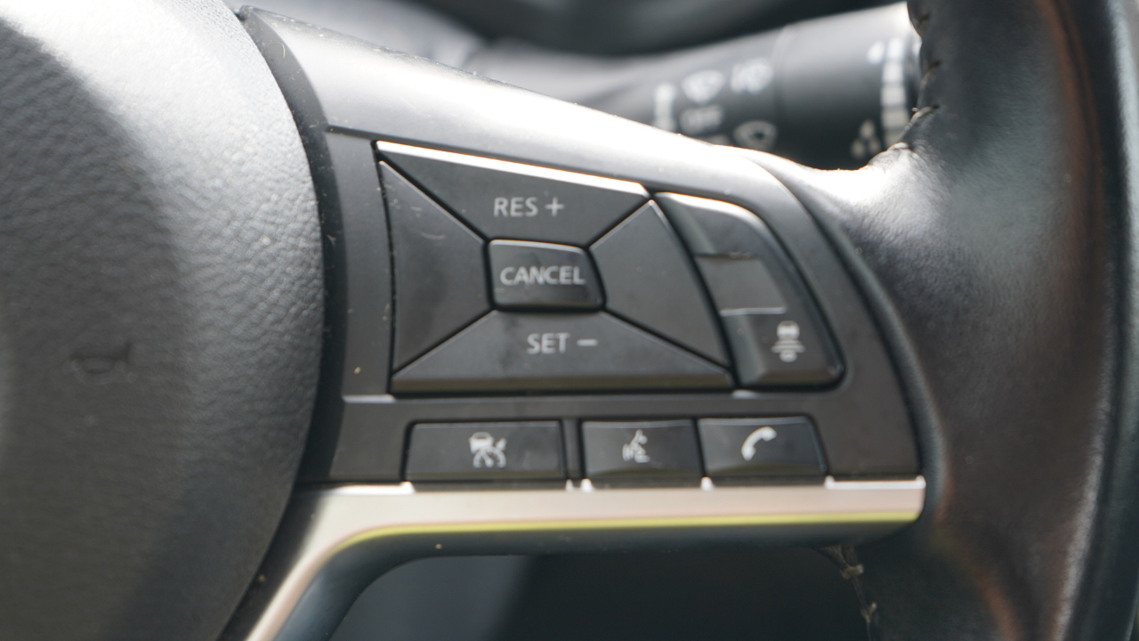 Nissan Sentra SV CVT 2020
