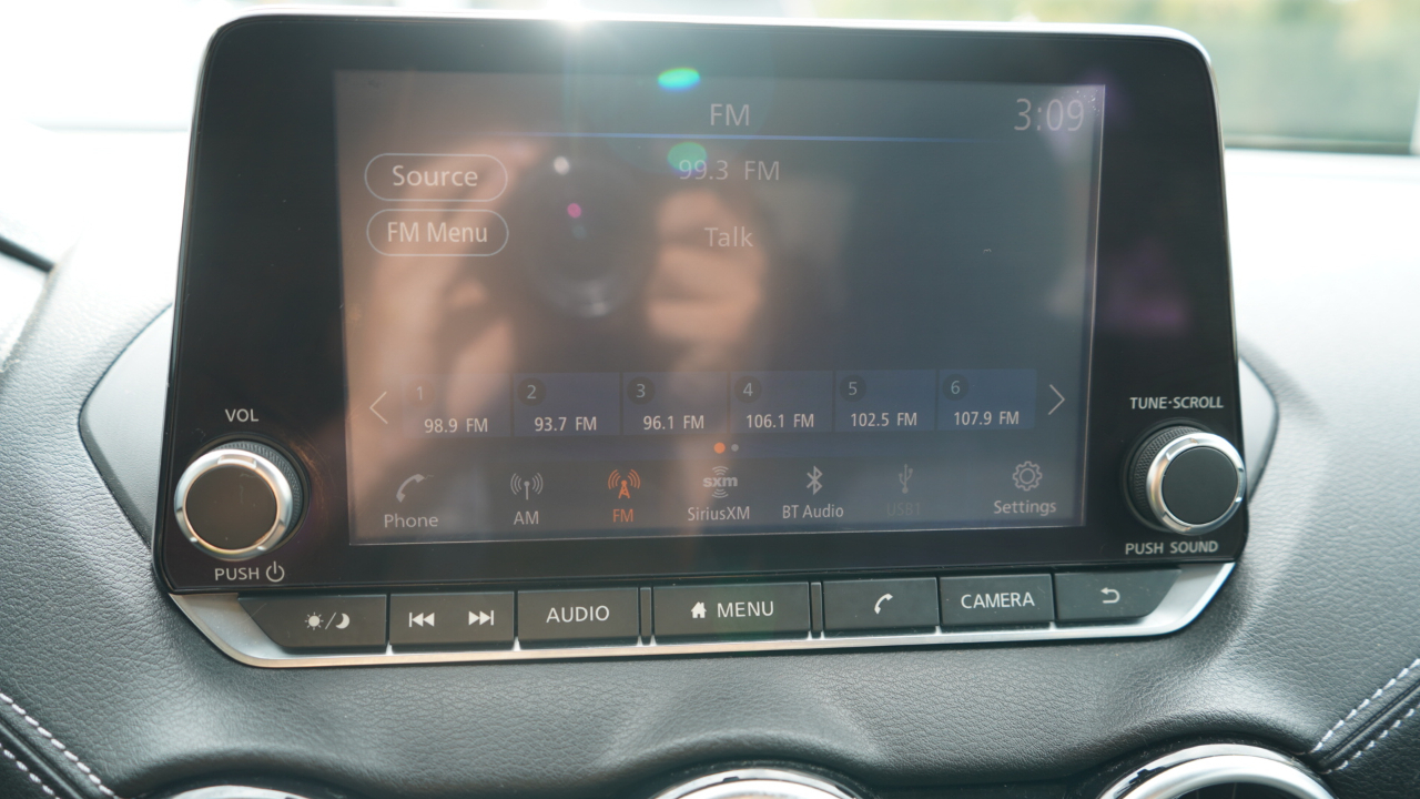 Nissan Sentra SV CVT 2020