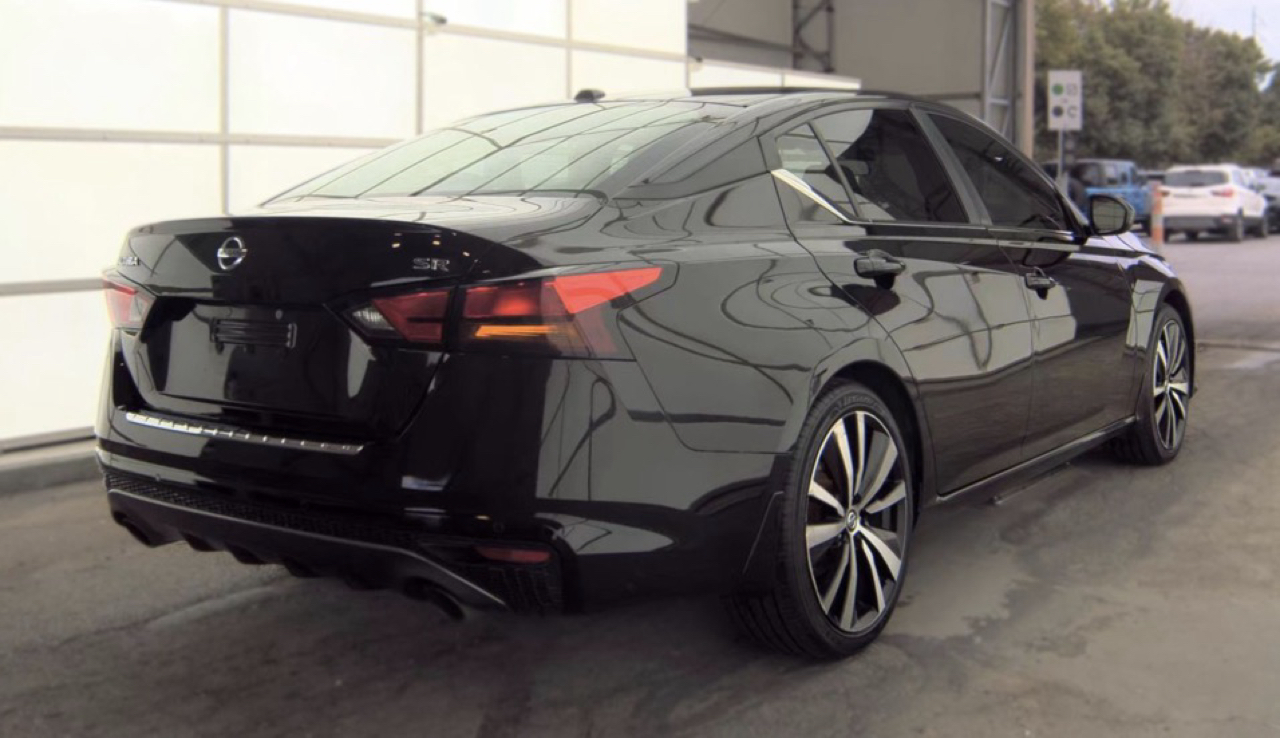 Nissan Altima 2.5 SR Sedan 2022
