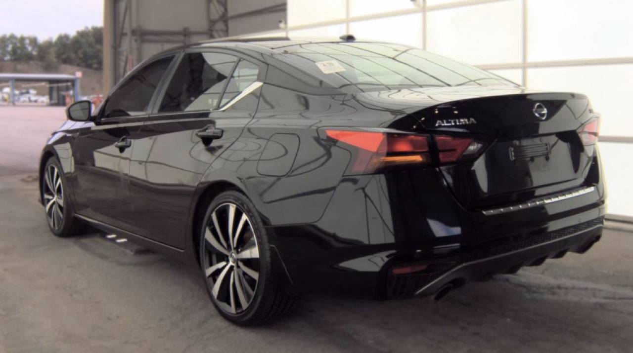 Nissan Altima 2.5 SR Sedan 2022
