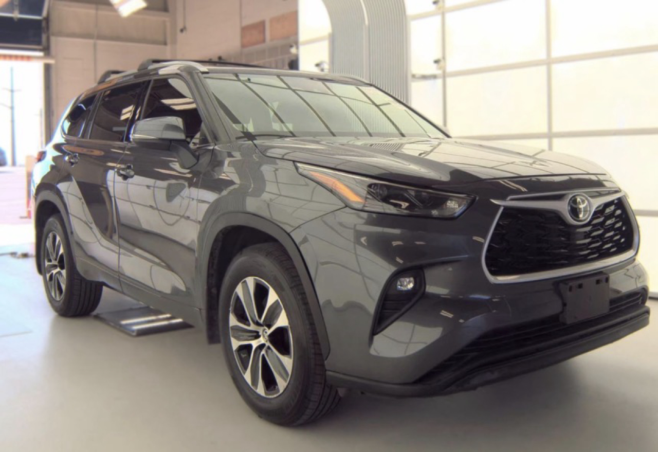 Toyota Highlander XLE AWD (Natl) 2022