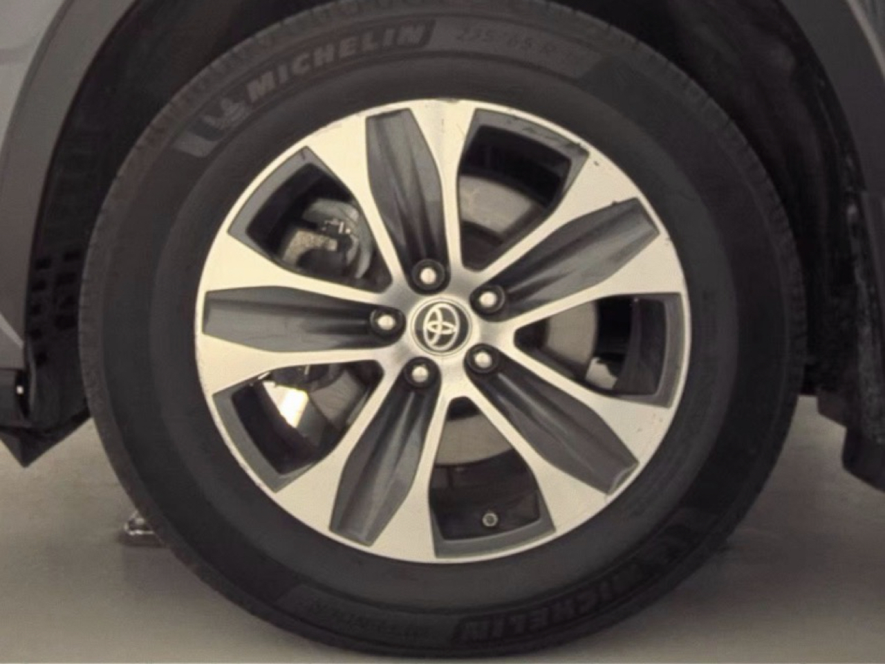 Toyota Highlander XLE AWD (Natl) 2022