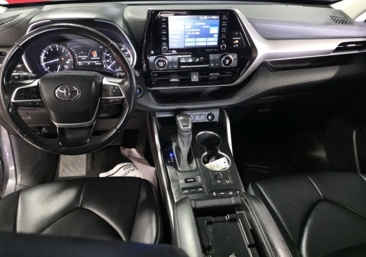 Toyota Highlander XLE AWD (Natl) 2022
