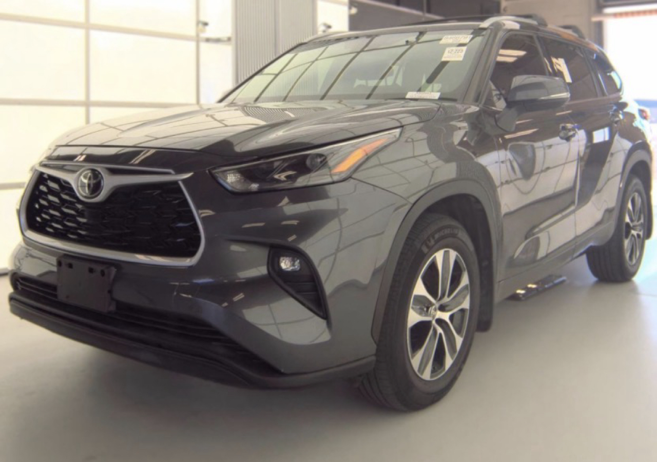 Toyota Highlander XLE AWD (Natl) 2022