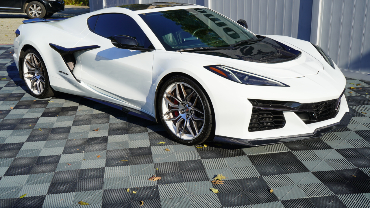 Chevrolet Corvette 2dr Z06 Cpe w/1LZ 2024