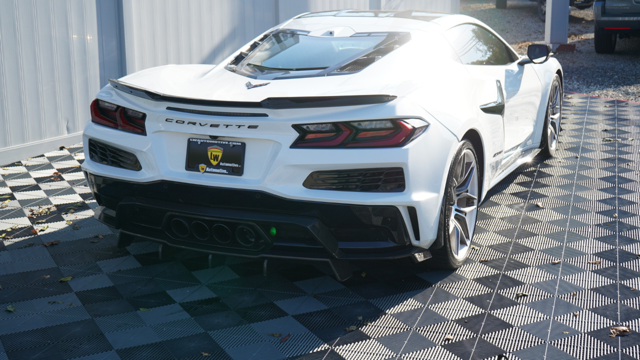 Chevrolet Corvette 2dr Z06 Cpe w/1LZ 2024