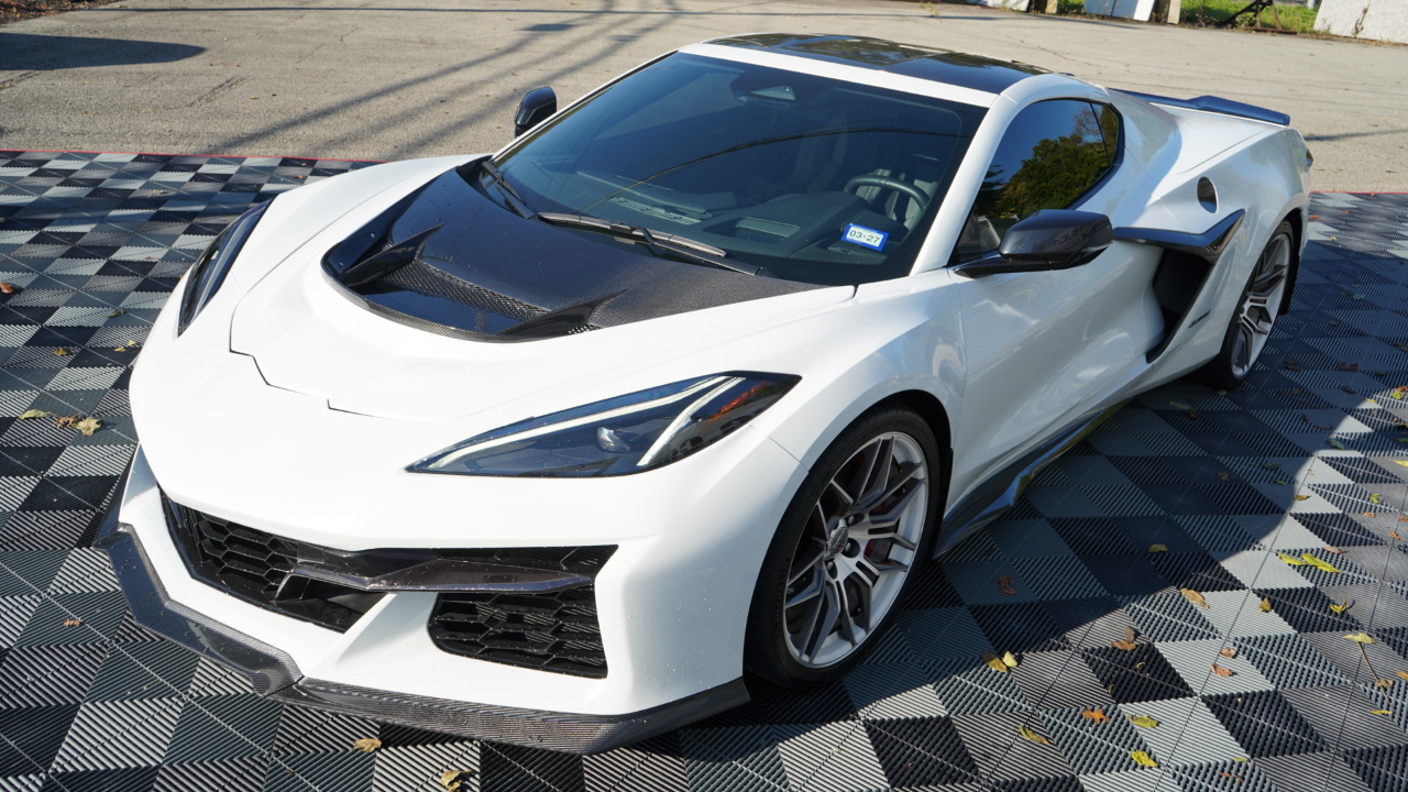 Chevrolet Corvette 2dr Z06 Cpe w/1LZ 2024