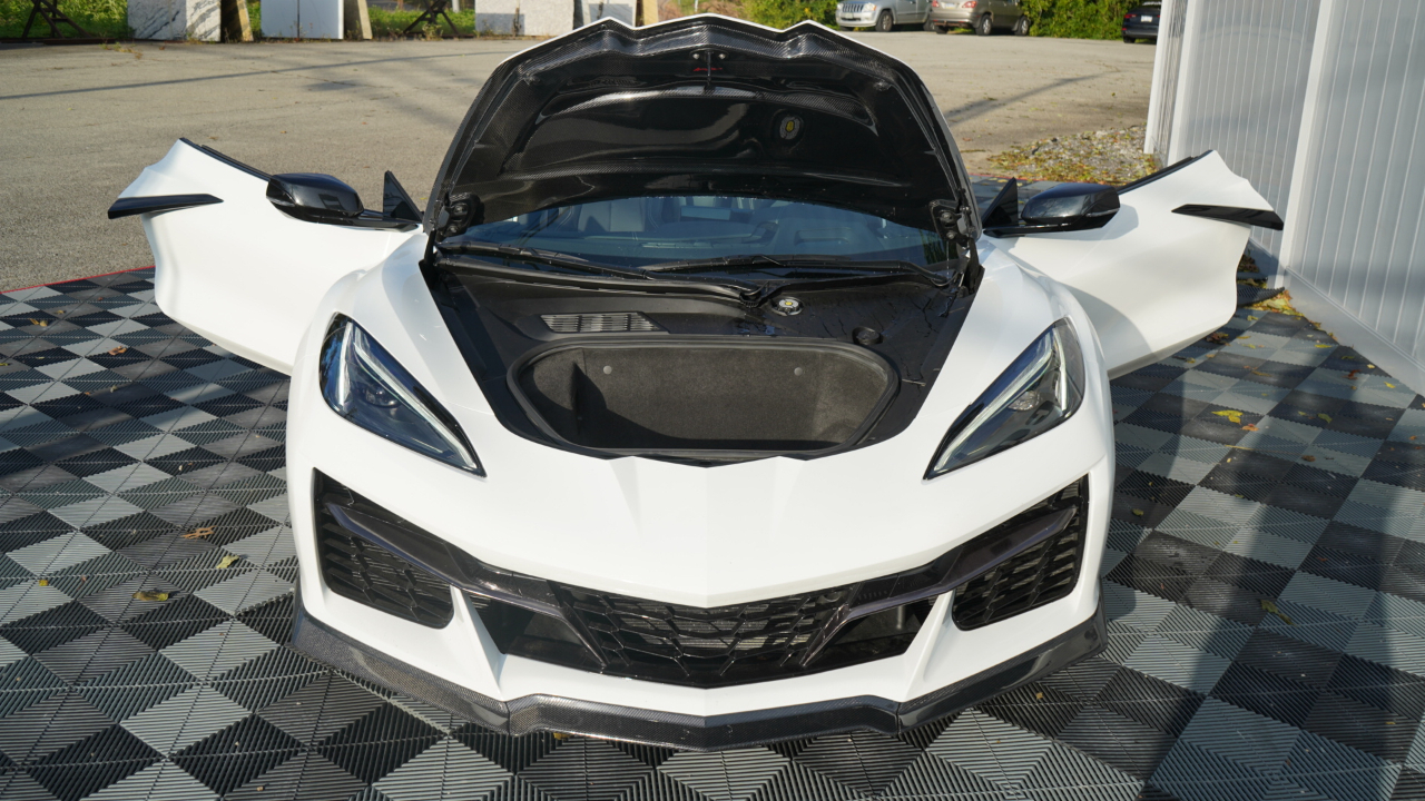 Chevrolet Corvette 2dr Z06 Cpe w/1LZ 2024