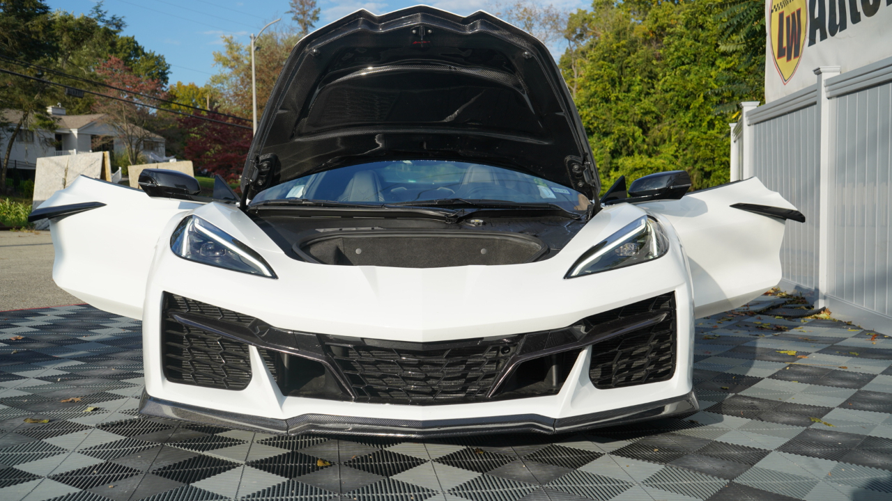Chevrolet Corvette 2dr Z06 Cpe w/1LZ 2024