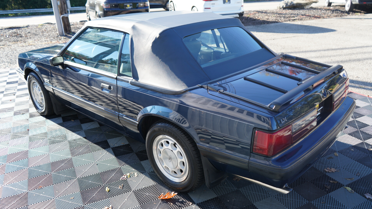 Ford Mustang 2dr Convertible LX Sport 5.0L 1989