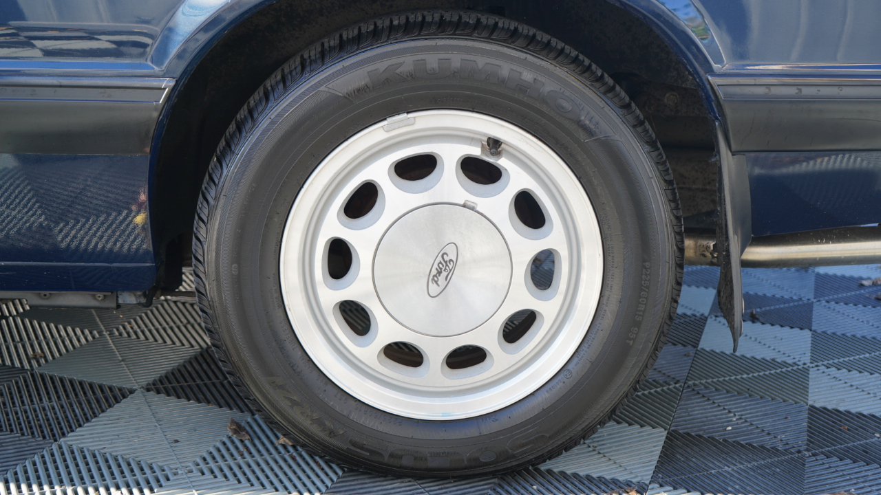 Ford Mustang 2dr Convertible LX Sport 5.0L 1989