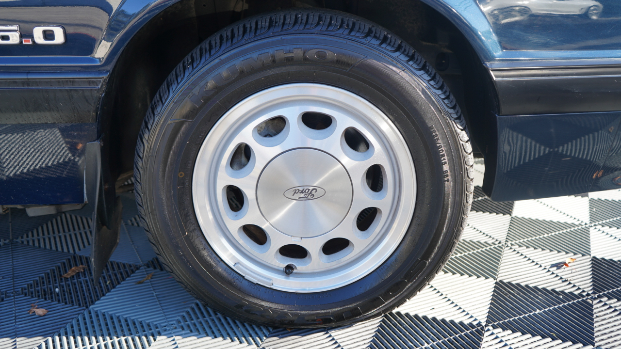 Ford Mustang 2dr Convertible LX Sport 5.0L 1989