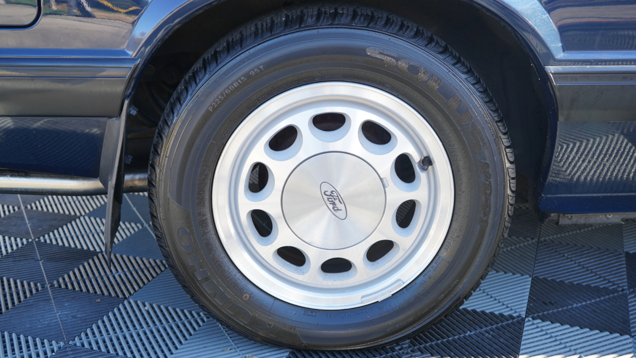 Ford Mustang 2dr Convertible LX Sport 5.0L 1989