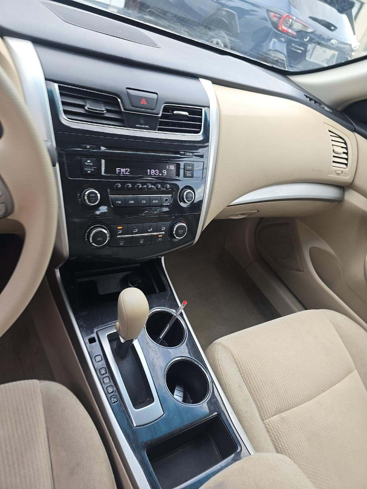 Nissan Altima 4dr Sdn I4 2.5 S 2013