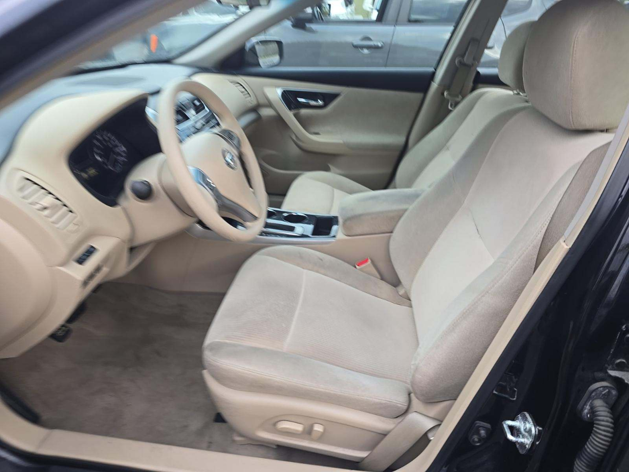 Nissan Altima 4dr Sdn I4 2.5 S 2013