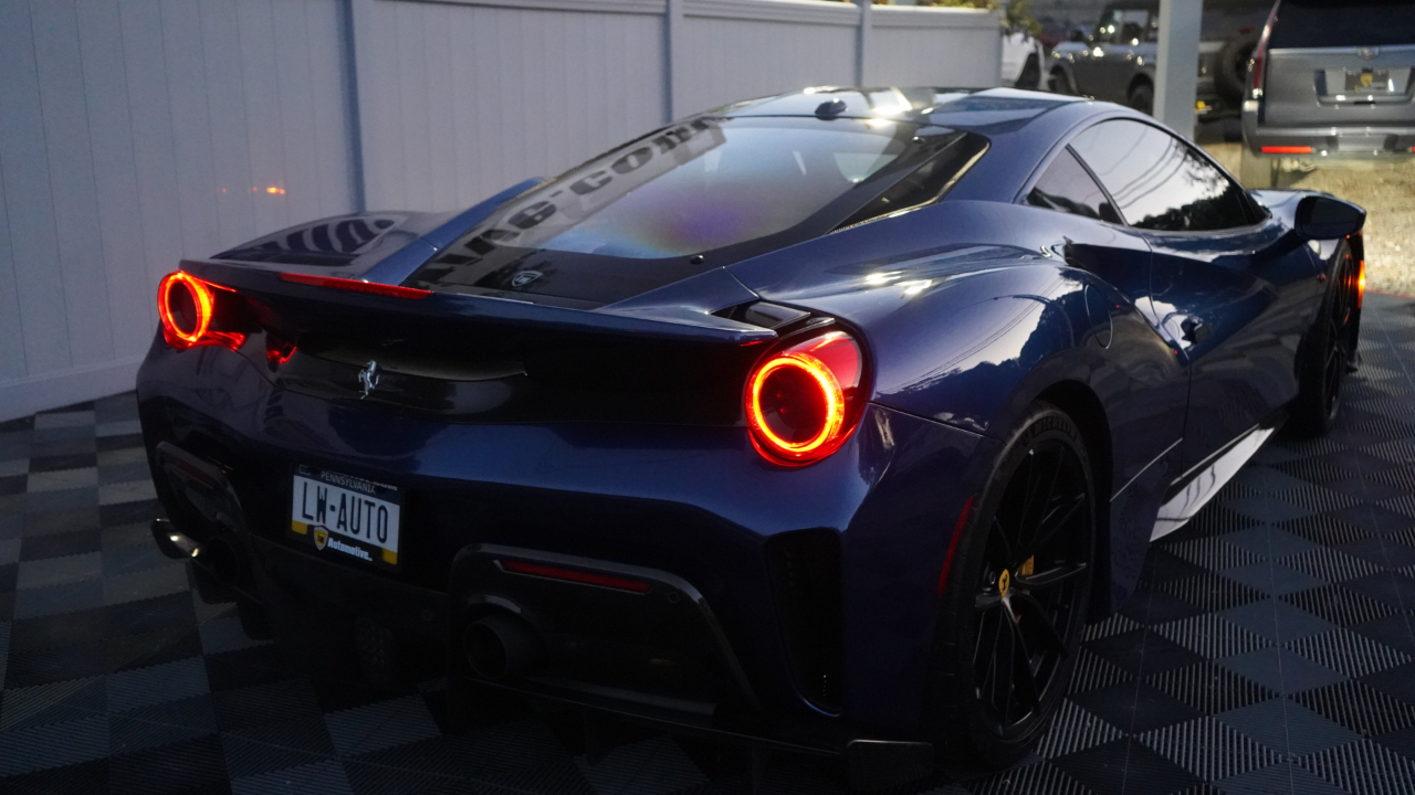 Ferrari 488  2018